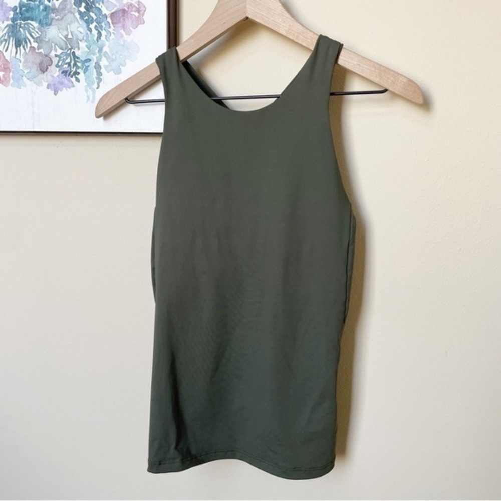Athleta Racerback Athletic Top Size Medium